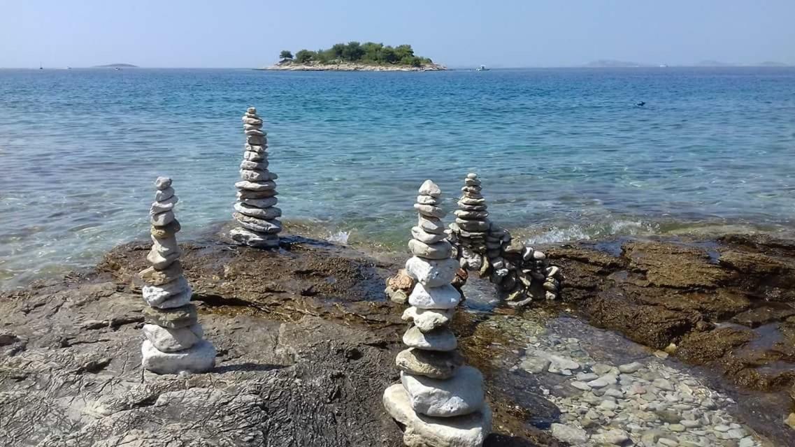 Beach Apartment Kate With Sea View, Balcony And Parking, Murter, Dalmatia Εξωτερικό φωτογραφία